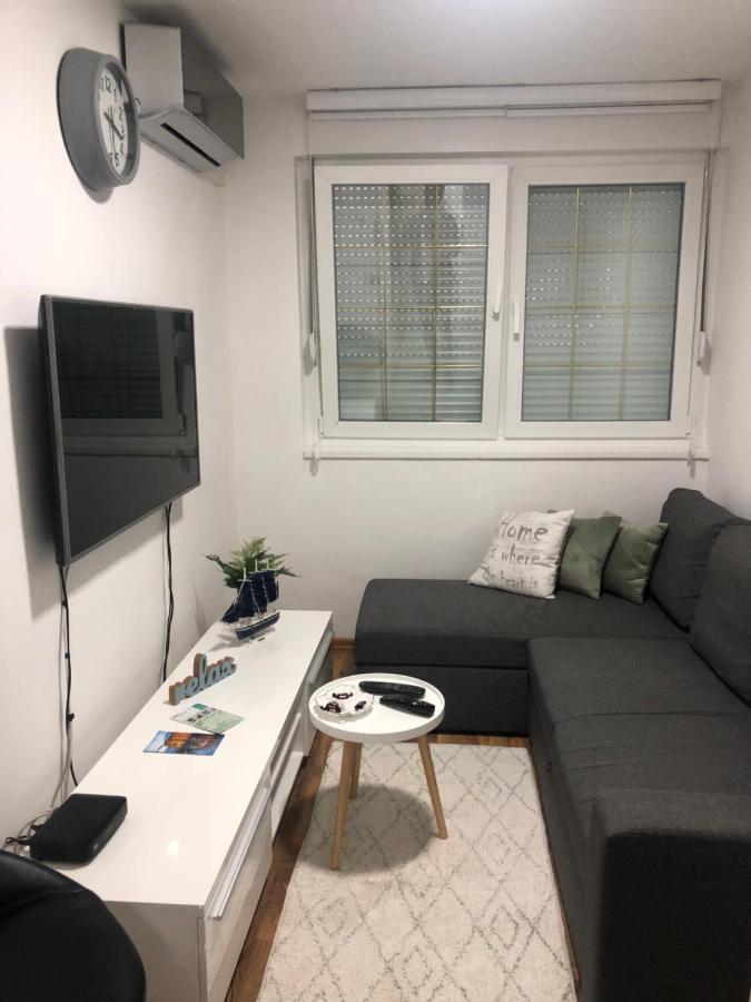 Welcome To The Apartment Mesic- Airport サラエヴォ エクステリア 写真